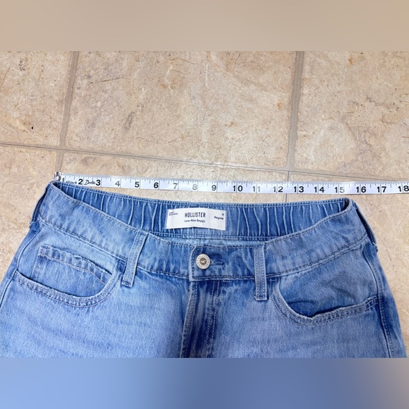 Hollister Women's Baggy Low-Rise Jeans - Picture 5 of 12